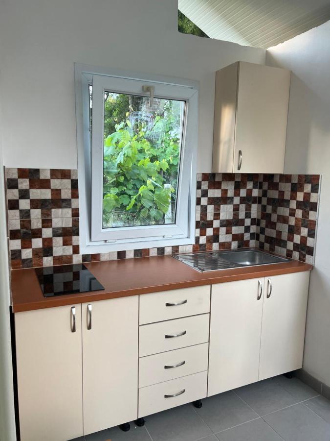 Rooms For Rent Habipi Влёра Экстерьер фото
